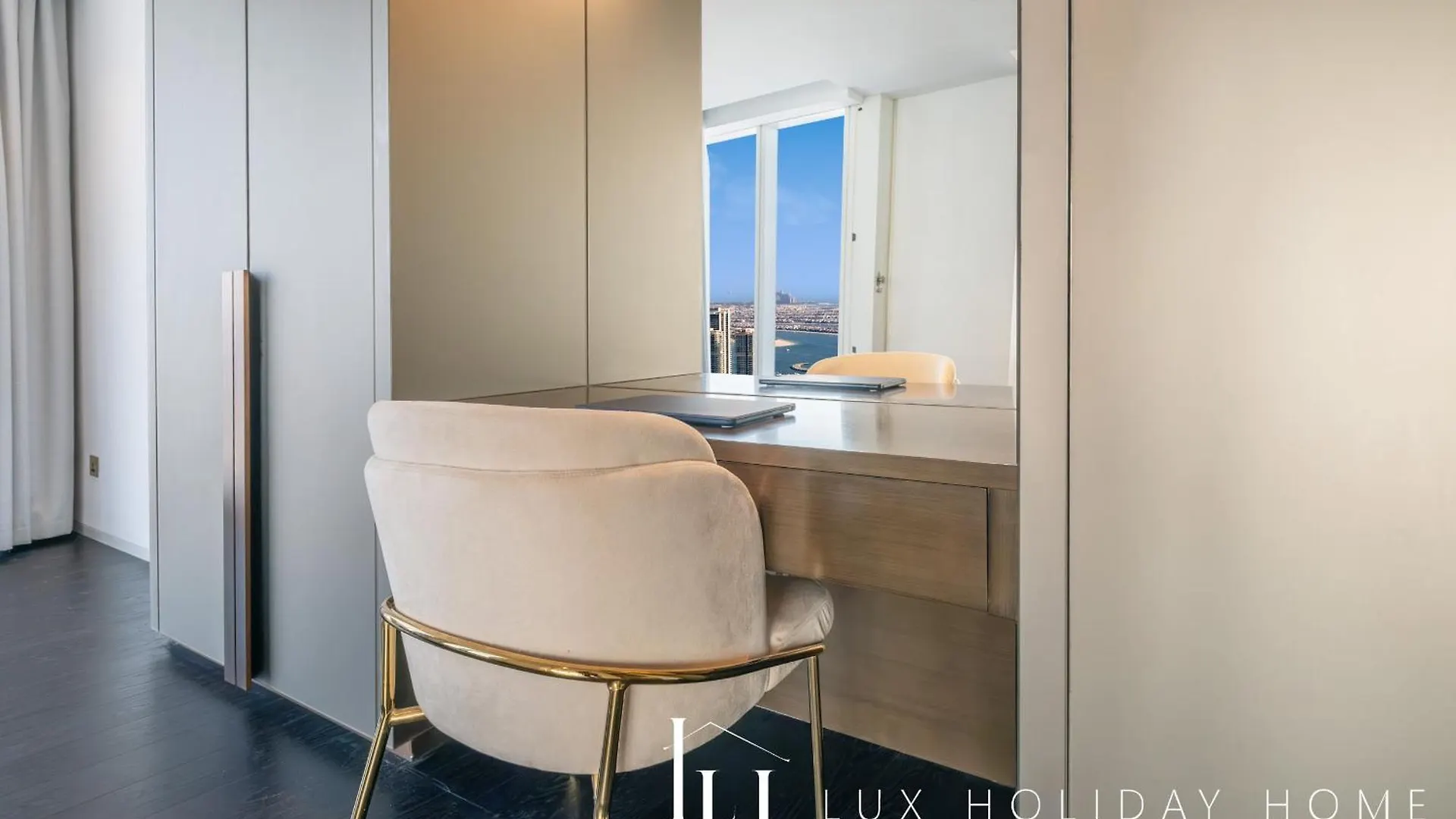 Lejlighed Lux - Lavish Suite With Full Palm Jumeirah View 1 Dubai